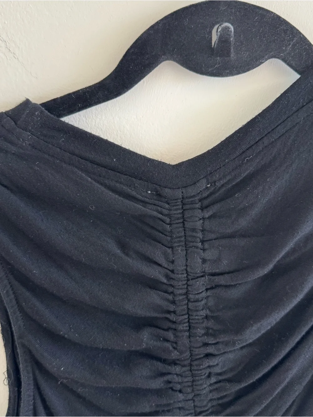 Superdown Ruched Cropped Tank - Picture 5 of 6